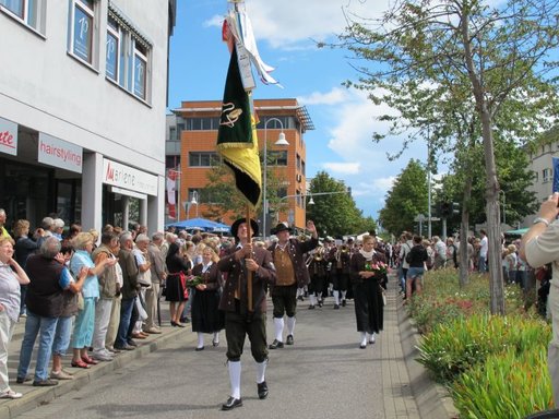 Trachtenumzug beim Vinzenzifest