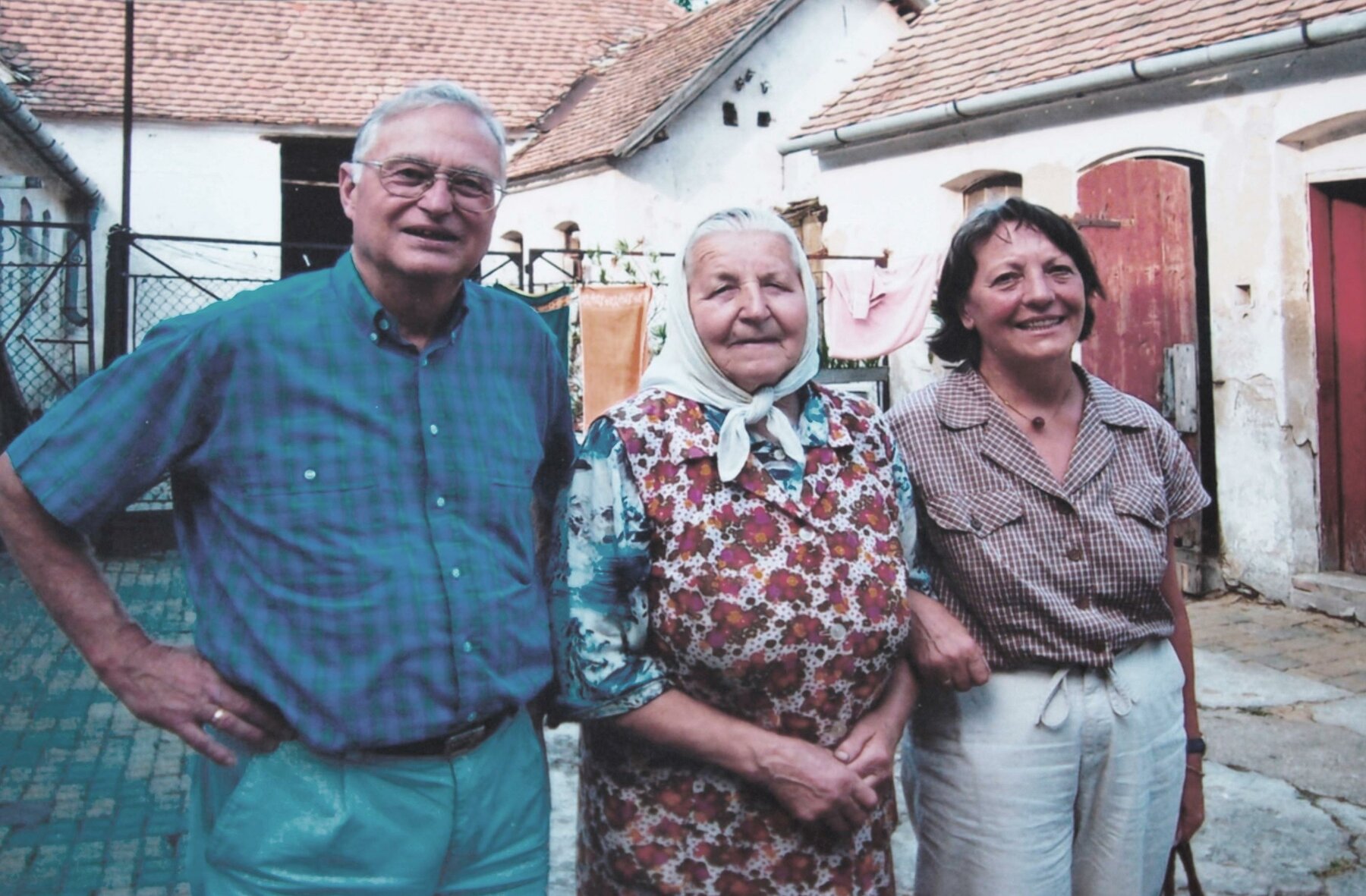 Maria Wörner das Ehepaar, denen der alte Hof nun gehört.